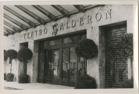 1 Teatre Calderón entrada principal.jpg