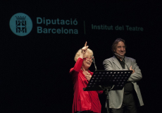 Puyo i Puigcorbé, adreçant-se a la comunitat de l'Institut del Teatre