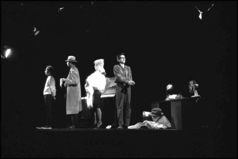 Els Rocamora. Air-mail. Teatre Regina, 29 novembre 1986. D'esquerra a dreta: Ivan Hernández, Jaume Vilalta, Yolanda Fontanillas i Carles Cañellas© Pau Barceló. MAE. Institut del Teatre