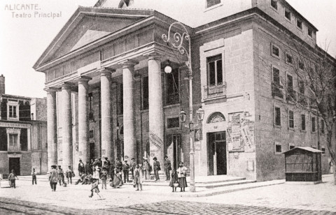 Lloret-Alacant-1-Teatro Principal-1900-AMA.jpg