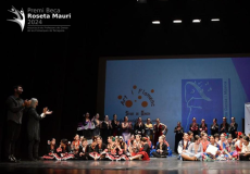 Imatges de la gala del Premi Beca Roseta Mauri 2024 amb la presència al jurat de Guillermina Coll i Xavier Benaque. Imatge de reusdigital