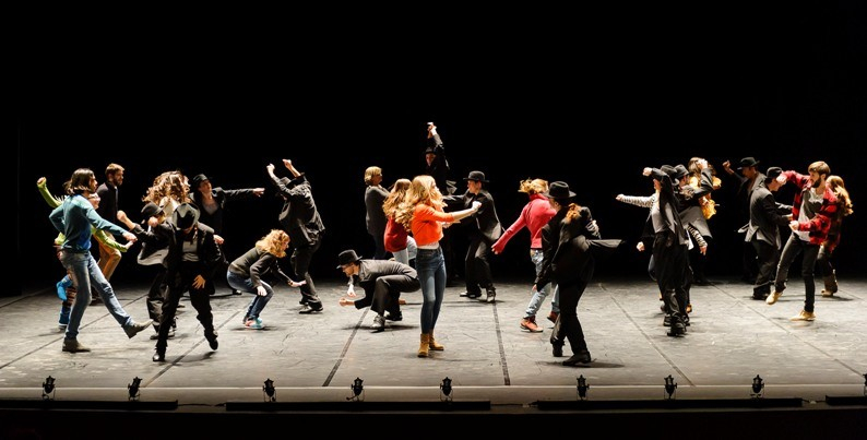 Dansa Solidària. Fotògraf: Josep M. Aznar
